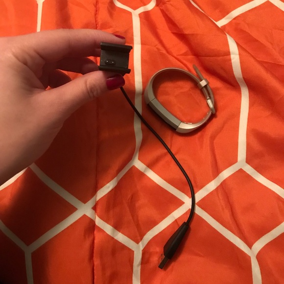 FITBIT- ALTA (small)